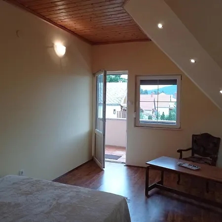 Quo Vadis Apartman Szigliget